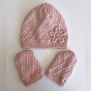Joe Fresh NWOT 12-24 month spring hat and mitten set